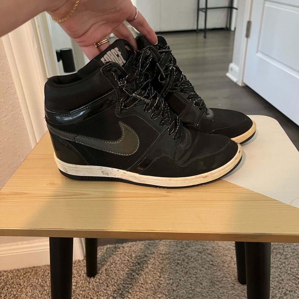 Nike Force Sneaker Wedges sz 8